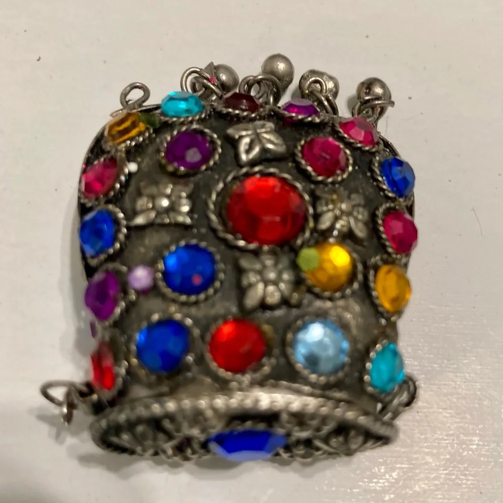 🔥HP🔥 VTG Small Sajai Metal Coin Purse With Stones Patina Missing one dangle